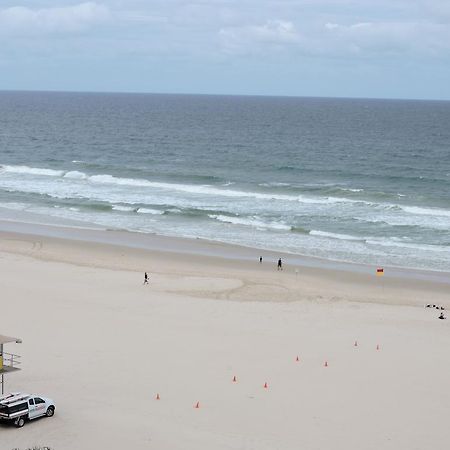 President Holiday Apartments - Absolute Beachfront Gold Coast Exterior foto
