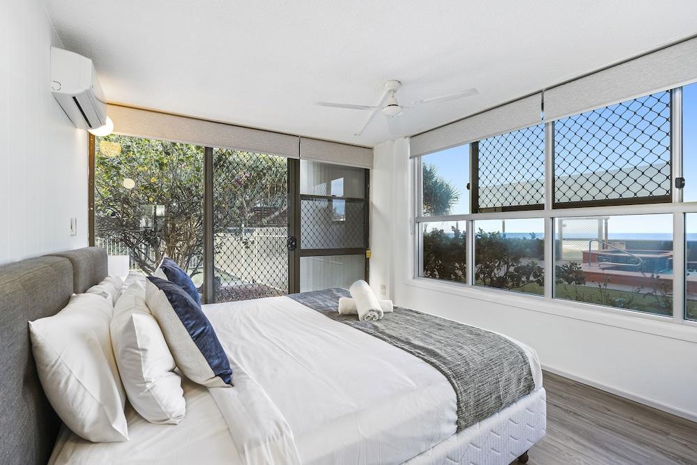 President Holiday Apartments - Absolute Beachfront Gold Coast Exterior foto